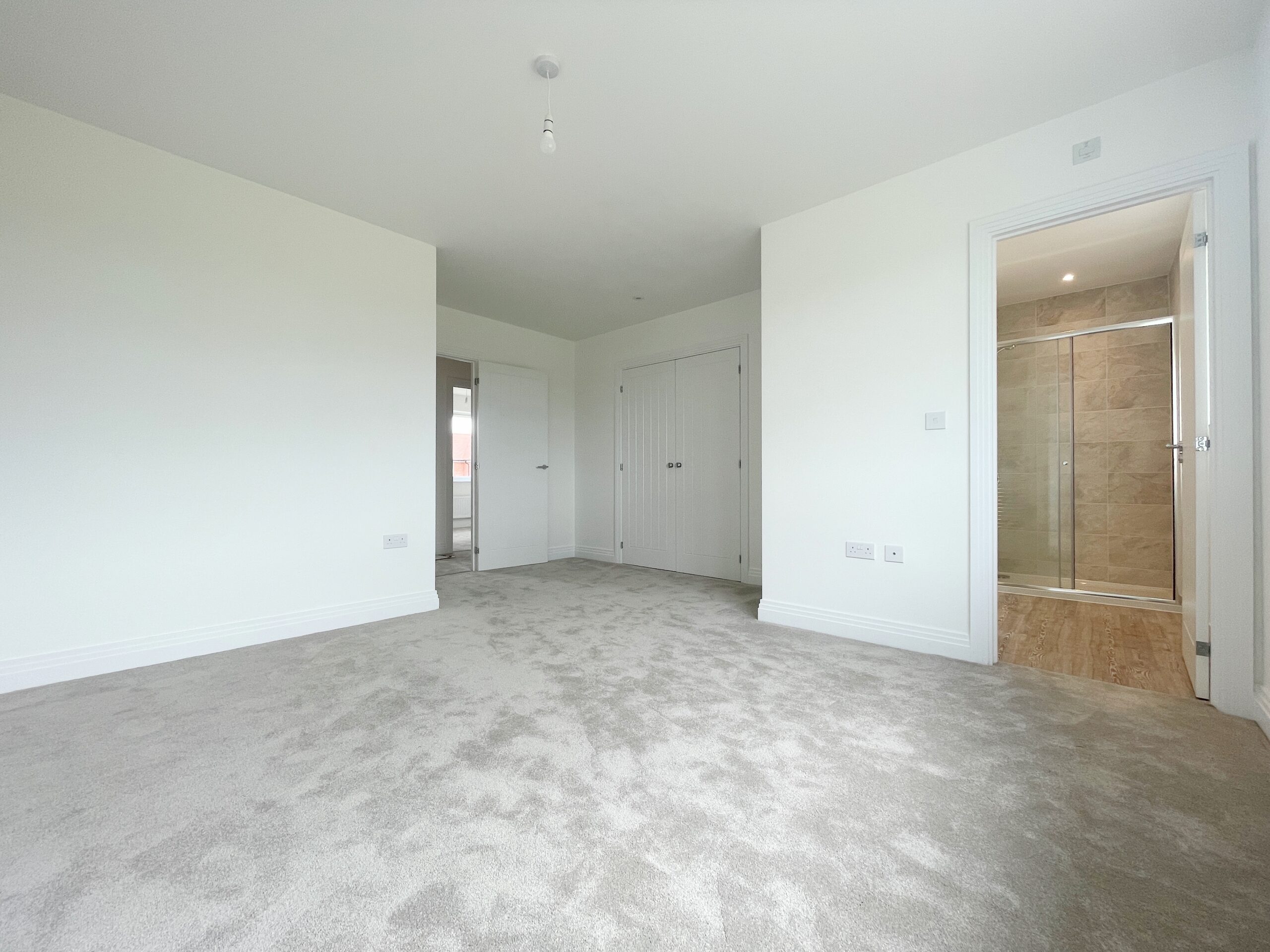 Plot 143 Aylatts Green bed2
