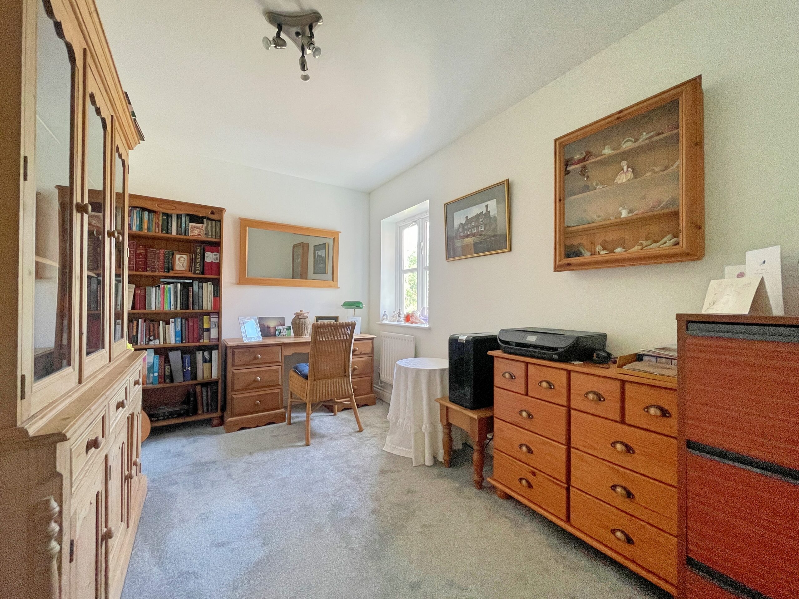 2 Margery Allinghma Place bed4