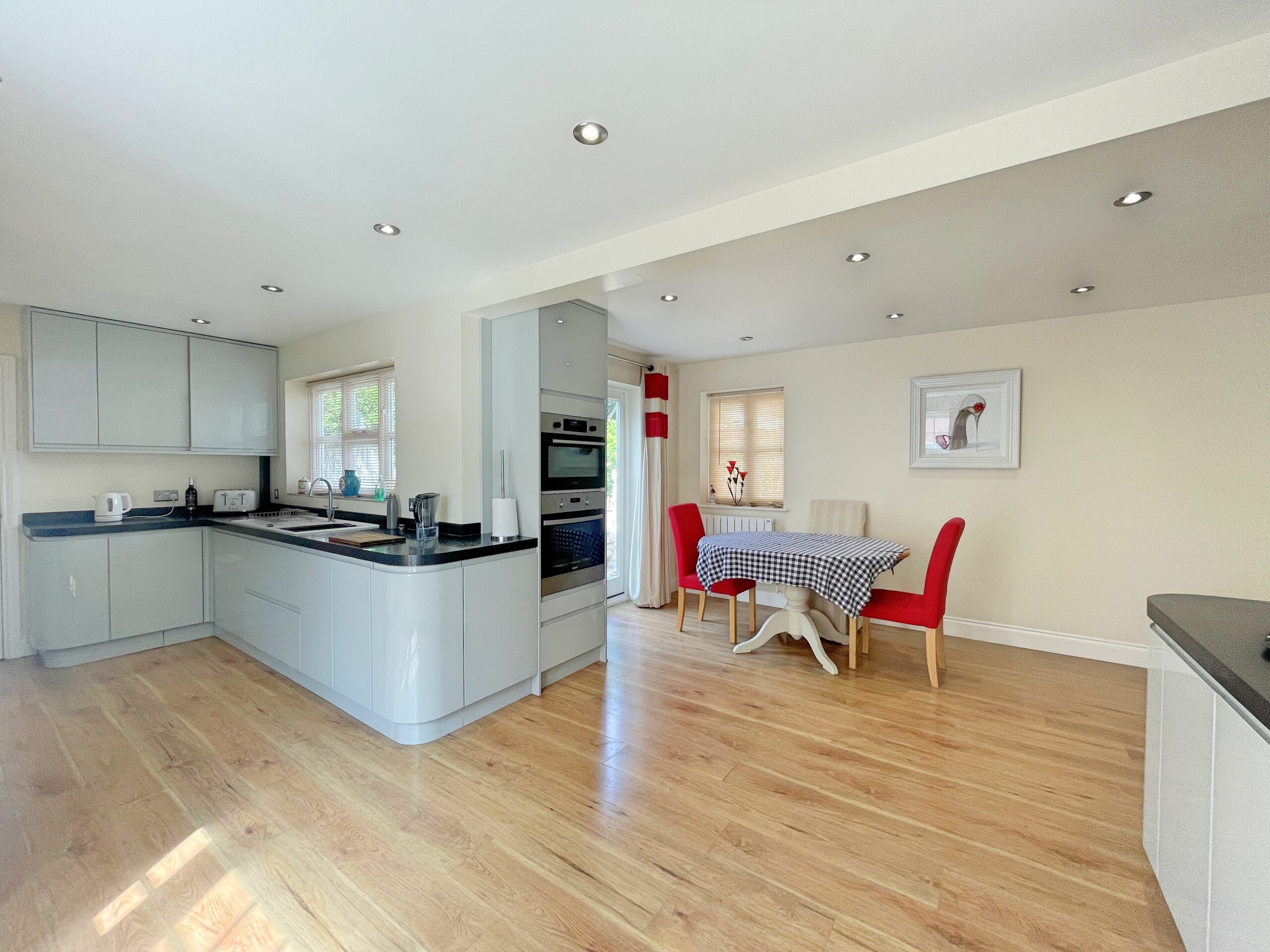 2 Margery Allinghma Place k